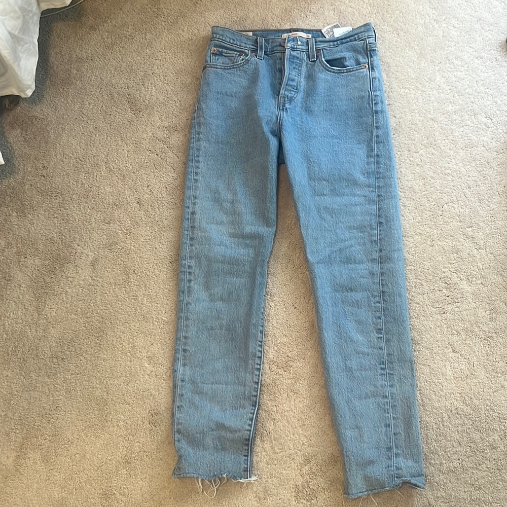 Gently Worn Size 26 Wedgie Icon Fit Ankle Jeans